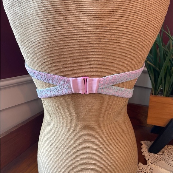 Victoria’s Secret Bikini Top - Picture 2 of 6